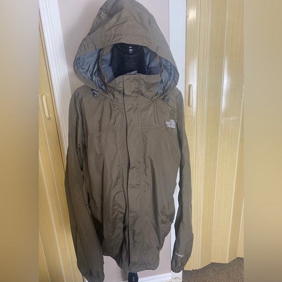 The Northface Men’s hyvent coat - Picture 3 of 5